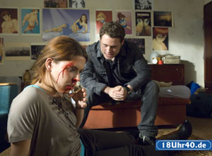 Lindenstra&szlig;e: Wo rohe Kr&auml;fte sinnlos walten: Nun muss auch Sarah (Julia Stark) erkennen, dass Bruno (Michael Neupert) sich nicht &auml;ndern wird.