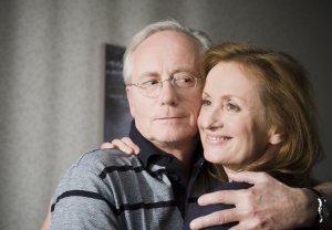 Lindenstra&szlig;e: Endlich mal kein Taxi-Streit: Anna (Irene Fischer) und Hans (Joachim H. Luger) genießen einen vertrauten Augenblick.