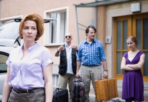 Lindenstra&szlig;e: Bevor Familie Stadler in den Süden starten kann, kommt es erneut zu einer Auseinandersetzung (v.l.n.r.: Tanja Frehse, Philipp Sonntag, Christian Rudolf und Cynthia Cosima).