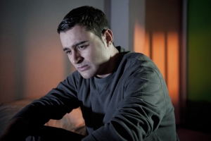 Lindenstra&szlig;e: Orkan (Hüseyin Ekici) sitzt in Untersuchungshaft. Ersieht ein, dass er falsch gehandelt hat.