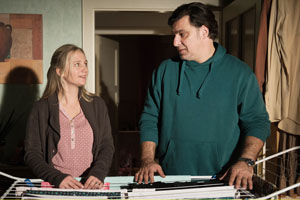 Entspannung zwischen Murat (Erkan Gündüz) und Lisa (Sontje Peplow). Ob ihre Ehe doch noch gerettet werden kann?