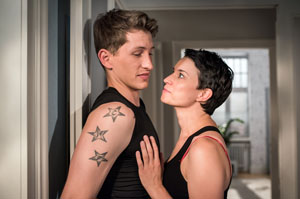 Heißer Flirt: Angelina (Daniela Bette) findet Nico (Jannik Scharmweber) nicht nur als Fitnesscoach attraktiv.