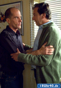 Lindenstraße: Carsten (Georg Uecker, li) hat nach langem Suchen eine Klinik gefunden, die seinen alten Freund Gert Weinbauer (Günter Barton) behandeln würde.