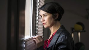 Angelina (Daniela Bette) ist noch immer sauer, weil ihr Plan, Nicos Fitnessstudio zu kaufen, bislang nicht aufging. Aber eine Angelina gibt nicht auf!